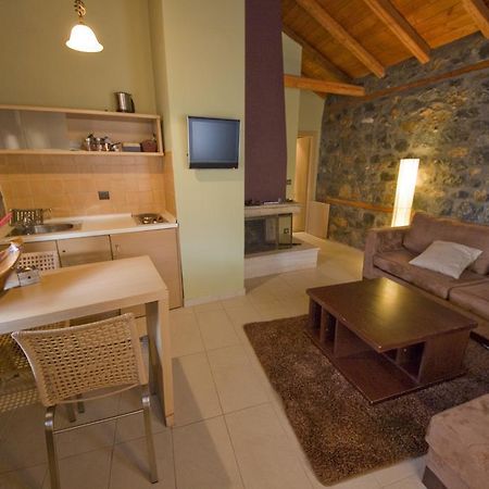 Onar Guesthouse Agios Athanasios  Bagian luar foto