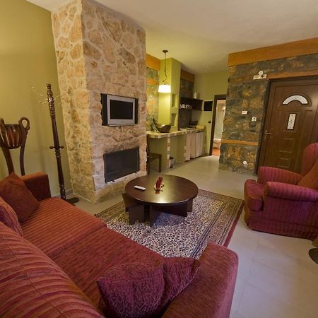 Onar Guesthouse Agios Athanasios  Bagian luar foto