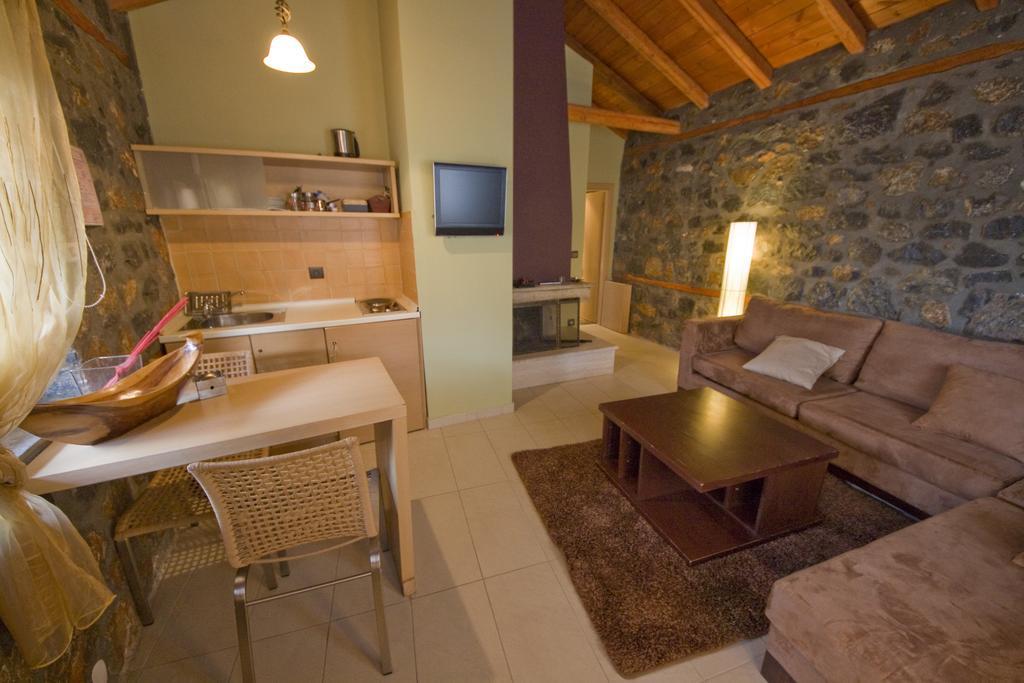 Onar Guesthouse Agios Athanasios  Bagian luar foto