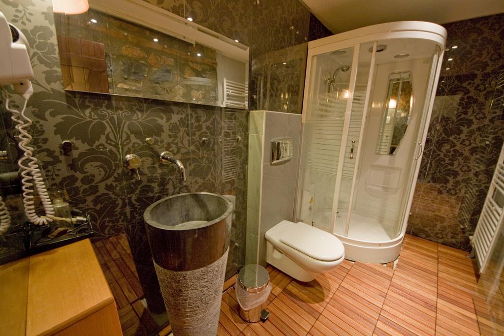 Onar Guesthouse Agios Athanasios  Bagian luar foto