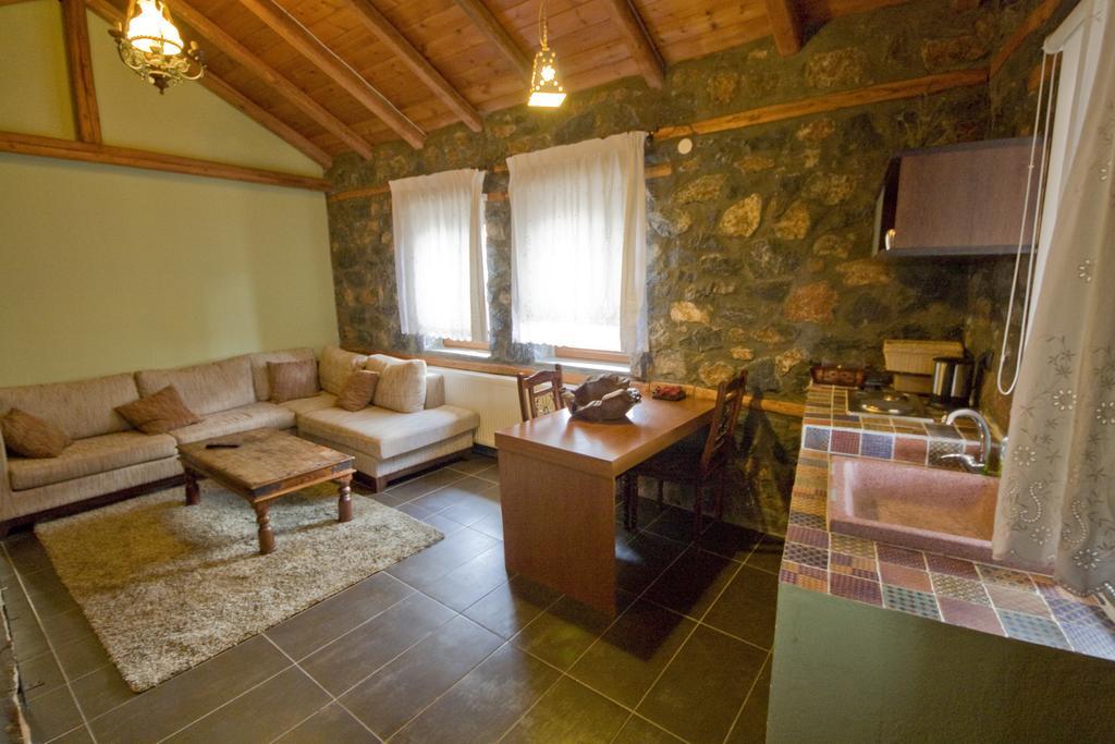 Onar Guesthouse Agios Athanasios  Bagian luar foto