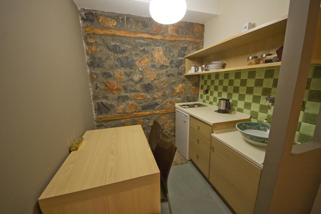Onar Guesthouse Agios Athanasios  Bagian luar foto