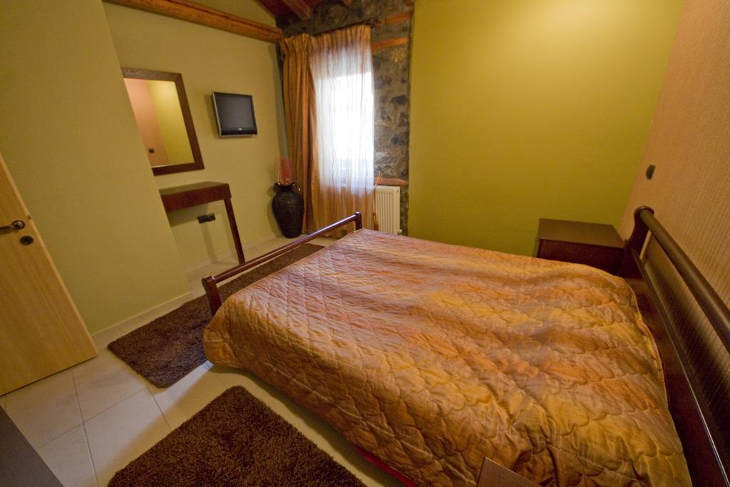 Onar Guesthouse Agios Athanasios  Bagian luar foto