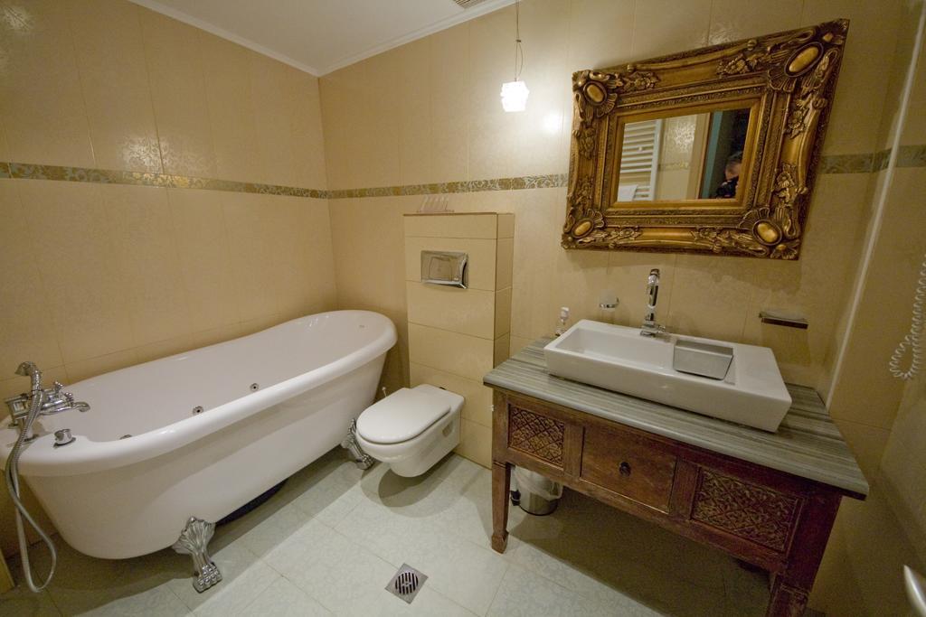 Onar Guesthouse Agios Athanasios  Bagian luar foto